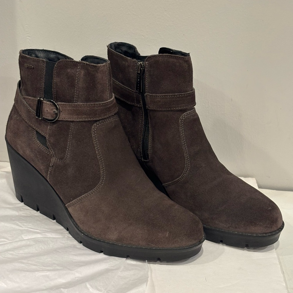 🇮🇹.IGI & Co. Brown Suede Wedge Heels Ankle Boots Women’s Size 41 EU or 9.5 US 🇮🇹